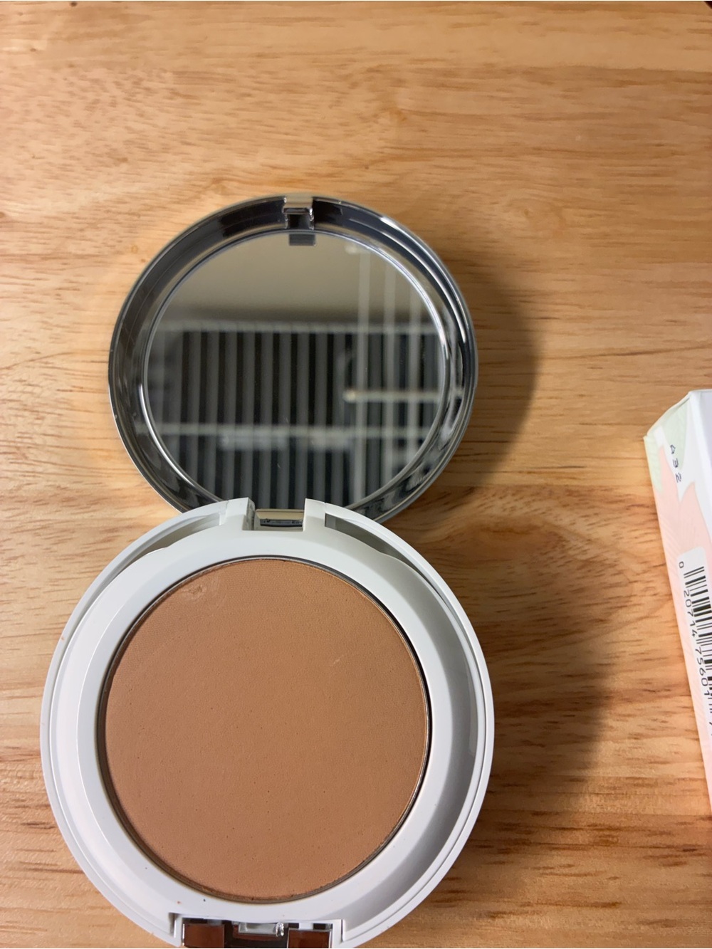 Clinique Beyond Perfecting Powder Lightweight Foundation & Concealer 11 Honey - Picture 6 of 9